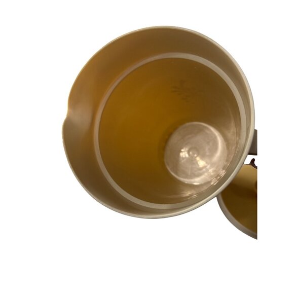 Vintage Tupperware Beige & Yellow Pitcher With Lid - 8.5" Tall 2 Qt #800-6 - Picture 3 of 7